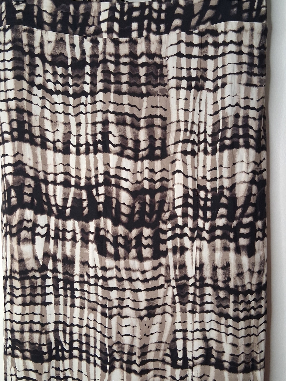 Le Château Abstract Print Maxi Skirt Front Slit NWT M - Picture 2 of 6